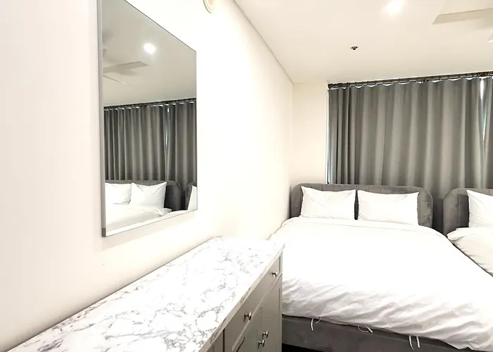 아파트 1min Hongdae Station And 1 Minute Hongdae Main Street 6 People 3beds Luxury