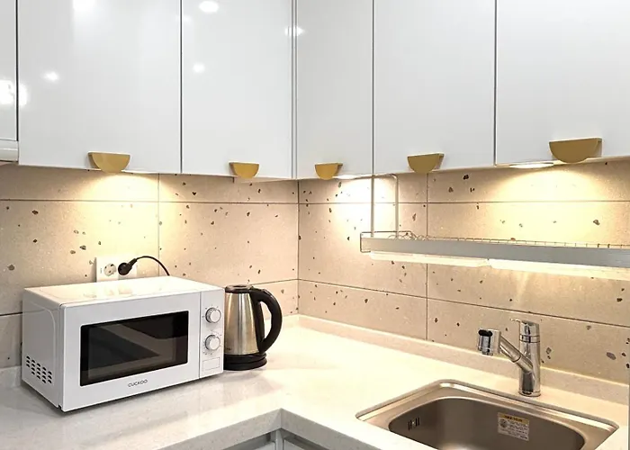 1min Hongdae Station And 1 Minute Hongdae Main Street 6 People 3beds Luxury * 서울특별시